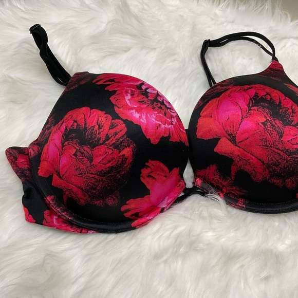 Very Sexy Victorias Secret Floral Black and Red Bra  Set - Picture 3 of 11